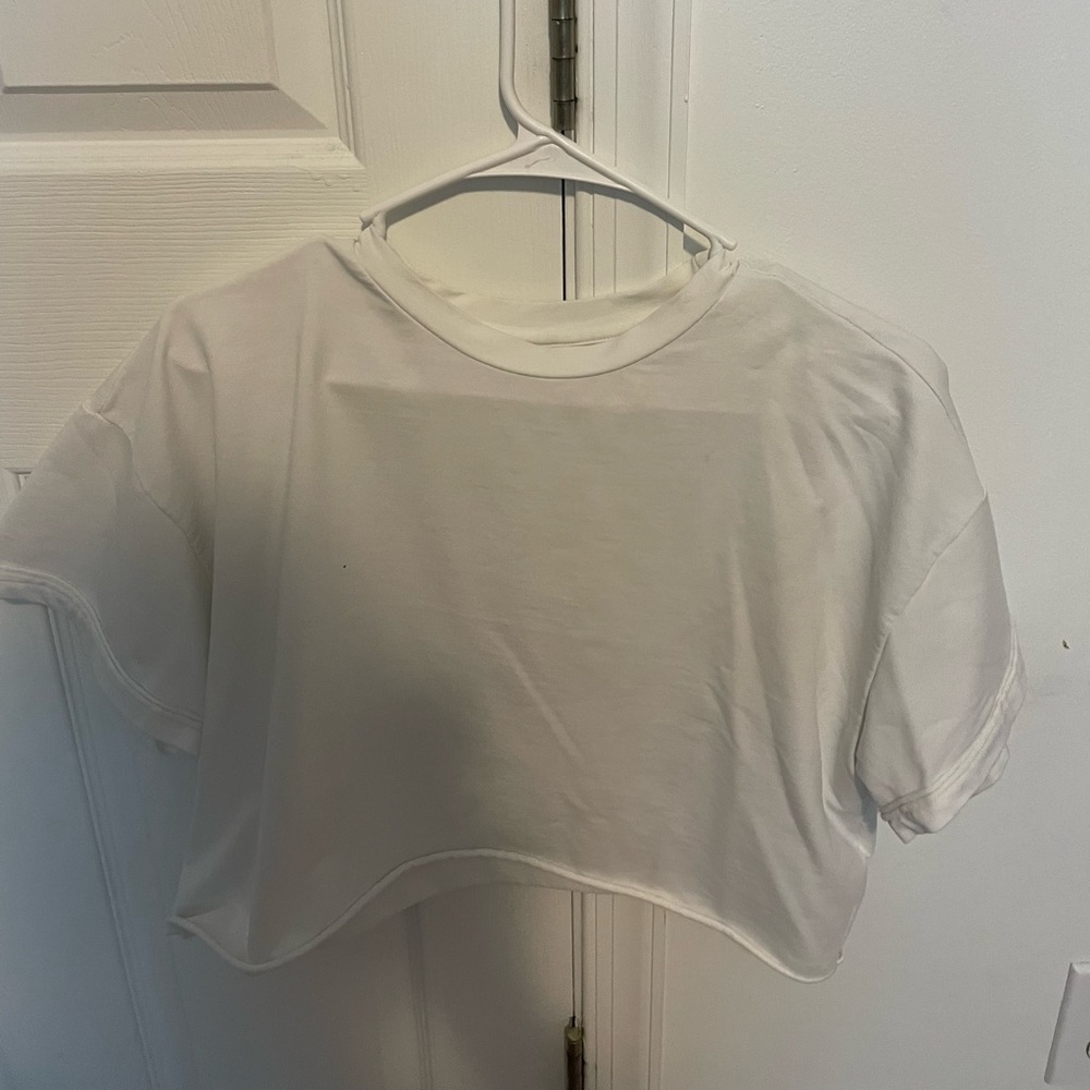 cropped tee